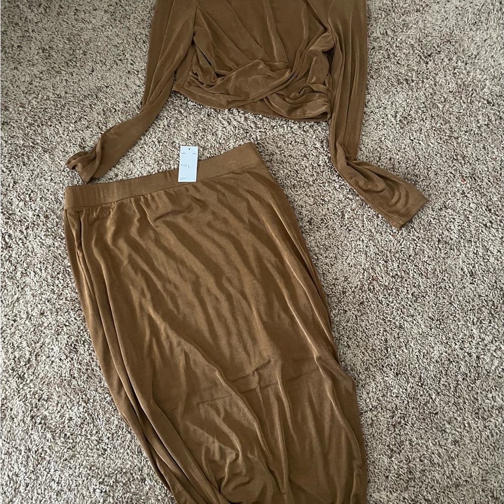 House of Harlow 1960 Brown Midi Bubble Skirt Set